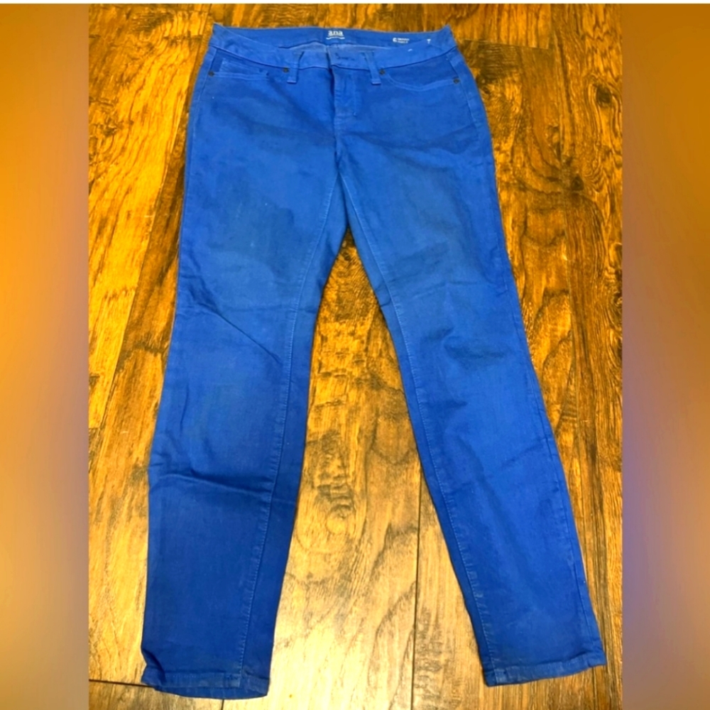 Cobalt blue stretchy skinny jeans